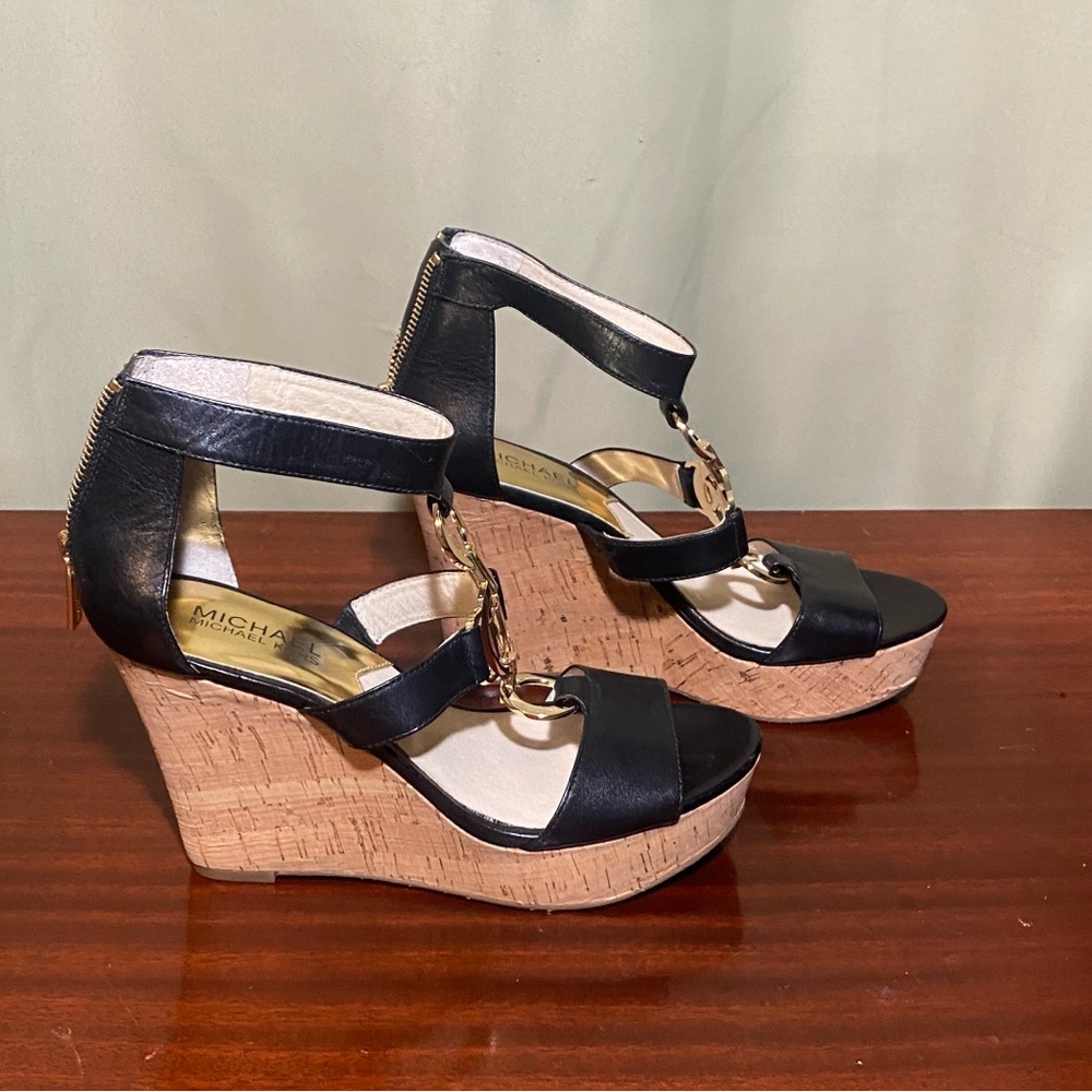 Michael Kors Hayden MK Logo Wedge Leather 4”  Sandals Shoes Heels size 7M
